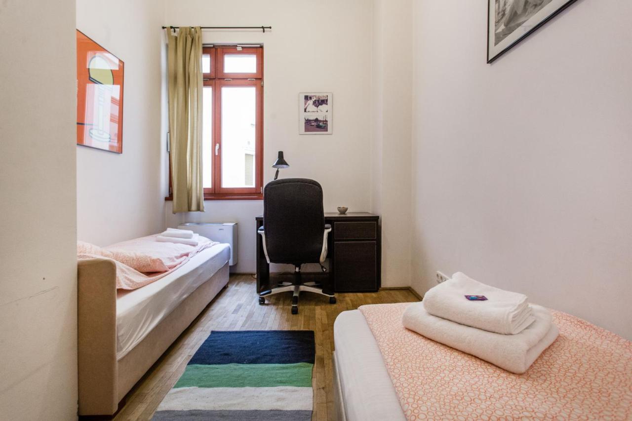 Family Suite By Heroes' Square Budapest Exteriör bild